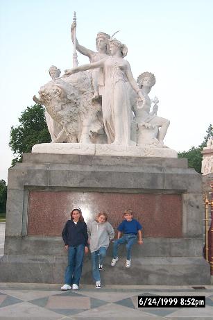 P0000527a.JPG (23969 bytes)